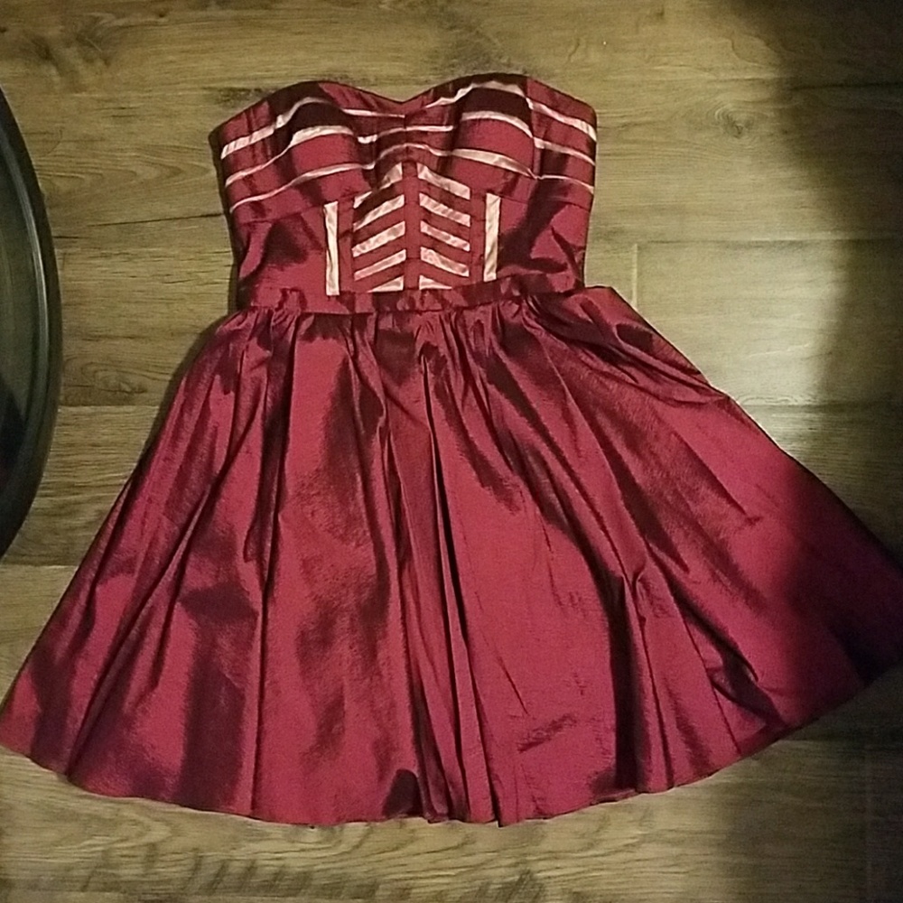 Strapless dress